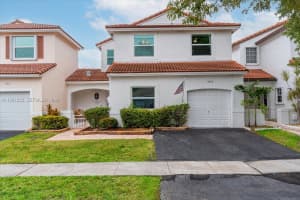 17303 Nw 6th Ct, Pembroke Pines