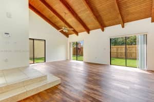 7528 Sw 95th Pl, Miami