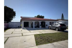 224 E 42nd St, Hialeah