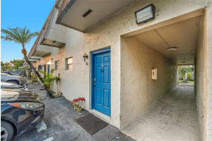 15389 S Dixie Hwy 38 Hwy, Palmetto Bay