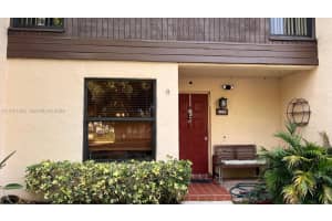 1210 Nw 99th Ave 66, Pembroke Pines