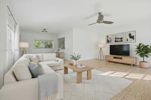 73 Edgewater Dr 3, Coral Gables