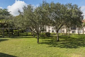 6085 N Sabal Palm Blvd 208, Tamarac