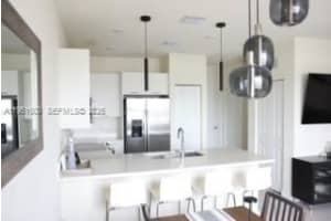 10270 Nw 66th St 303, Doral