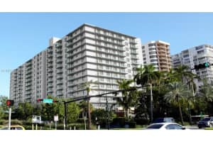 10185 Collins Ave 411, Bal Harbour