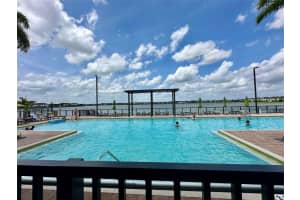 9113 Nw 159th St 9113, Miami Lakes