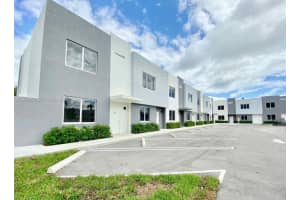 170 Nw 158 St 8, Miami