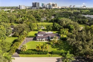 07325 Sw 102nd St, Pinecrest
