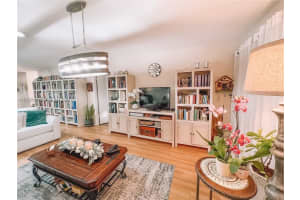 319 Colony Ln B, Fort Pierce 319 Colony Ln B, Fort Pierce