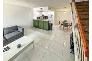 650 Nw 86th Pl 3-209, Miami