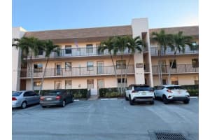 10405 Sunrise Lakes Blvd 202, Sunrise