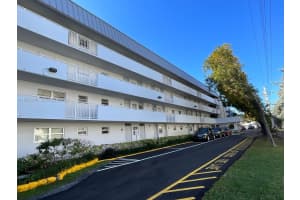 3600 Ne 170th St 107, North Miami Beach