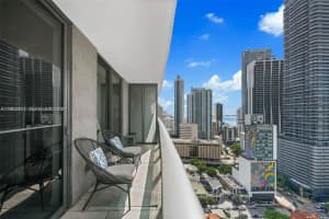 55 Sw 9th St 2305, Miami