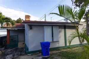 203 Nw 35th St, Miami
