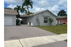 5827 Nw 197th Ter, Hialeah