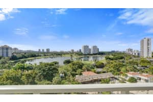 20281 E Country Club Dr 809, Aventura