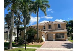 1971 Harbor View Cir 1971, Weston