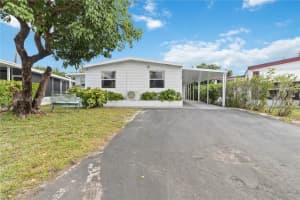5720 Sw Cypress Dr, Dania Beach