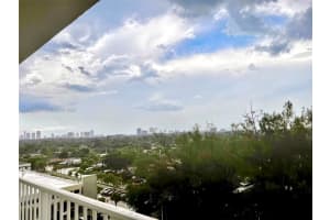 1300 Ne Miami Gardens Dr 1001e, Miami