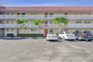 3511 E Inverrary Dr 107, Lauderhill