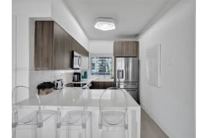 601 Ne 36th St 1003, Miami