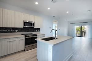 4740 Nw 84th Court 38, Doral