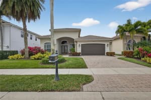307 Charroux Dr, Palm Beach Gardens