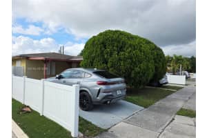 3860 E 9th Ln 3860, Hialeah