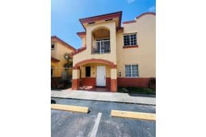 9455 Nw 114th Ln 8, Hialeah Gardens