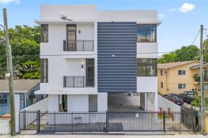 526 Sw 2nd St 1, Miami