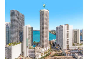 1750 N Bayshore Dr 1407, Miami