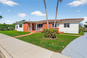 1721 S Treasure Dr, North Bay Village