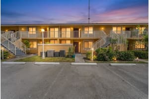 440 Nw 214th St 104, Miami Gardens