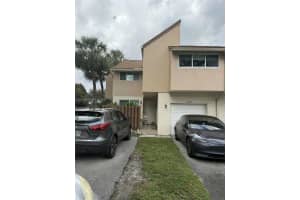 8243 Nw 8th Ct 1, Plantation