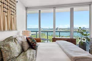 888 Biscayne Blvd 2009, Miami