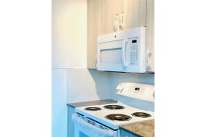 1560 Nw 1st Ct 1, Miami