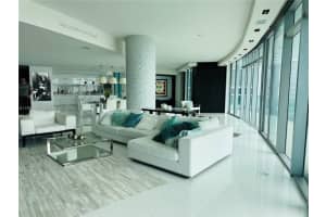 900 Biscayne Blvd 6207, Miami