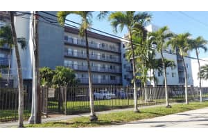 900 Sw 84th Ave 301e, Miami