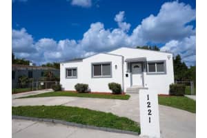 1221 Nw 75th St, Miami 1221 Nw 75th St, Miami
