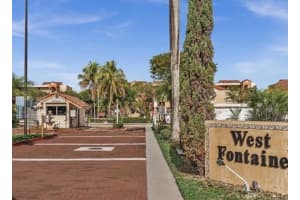 10229 Nw 9th St Cir 213-2, Miami