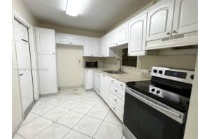 4191 Nw 41st St 418, Lauderdale Lakes