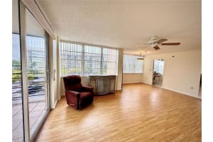 1100 Saint Charles Pl 411, Pembroke Pines 1100 Saint Charles Pl 411, Pembroke Pines