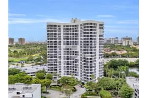 3400 Ne 192nd St 910, Aventura