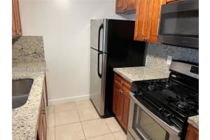 17901 Nw 68th Ave T106, Hialeah