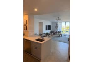 2000 Ne 135th St 703, North Miami