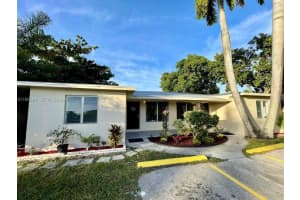 905 Ne 7th St 0, Hallandale Beach