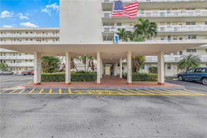 3020 Marcos Dr S109, Aventura
