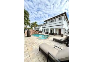 15383 Sw 23rd St, Miami