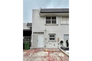 4451 W 10th Ln 22, Hialeah