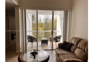 4878 Nw 97th Pl 290, Doral